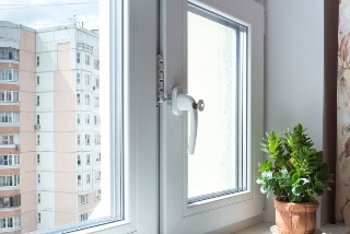 Пластиковые окна Лесной цена от 3109 руб.